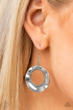 Load image into Gallery viewer, February 2022 Simply Santa Fe Fashion Fix Set - Paparazzi Accessories