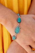Load image into Gallery viewer, August Simply Santa Fe Fashion Fix Set - Paparazzi Accessories