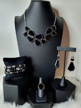 Load image into Gallery viewer, January 2022 Magnificent Musings Fashion Fix Set - Paparazzi Accessories