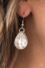 Load image into Gallery viewer, Show-Stopping Shimmer White Necklace - Paparazzi Accessories