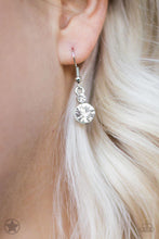 Load image into Gallery viewer, Hollywood Hills White Necklace - Paparazzi Accessories