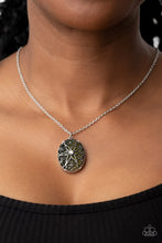 Load image into Gallery viewer, Venice Vacation Green Necklace - Paparazzi Accessories
