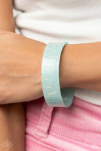 Load image into Gallery viewer, March 2024 Glimpses of Malibu Fashion Fix Set - Paparazzi Accessories
