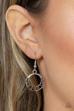 Load image into Gallery viewer, Elliptical Effervescence Purple Necklace - Paparazzi Accessories
