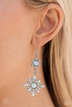 Load image into Gallery viewer, Summer DAZE Green Earrings - Paparazzi Accessories
