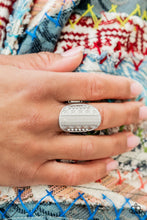 Load image into Gallery viewer, December 2021 Sunset Sightings Fashion Fix Set - Paparazzi Accessories
