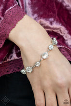 Load image into Gallery viewer, February Fiercely 5th Avenue Fashion Fix Set - Paparazzi Accessories
